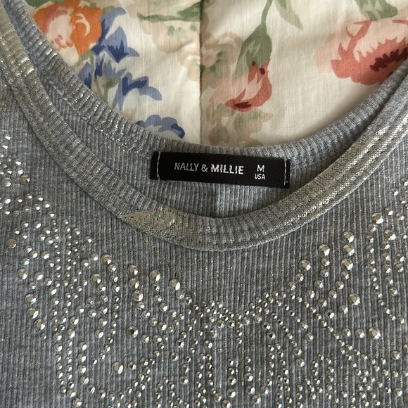 Gray tank top with decorative beaded design and a sparkly hue - Picture 3 of 4
